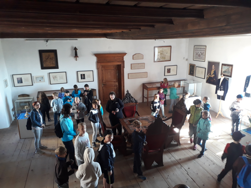 1.Projekttag der 4. Klassen - Besuch auf der Rosenburg