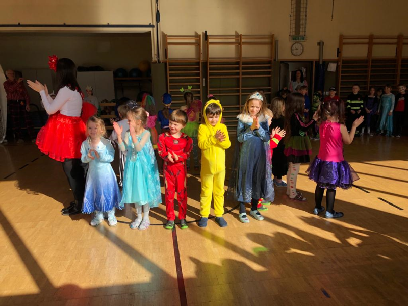 Fasching im Turnsaal