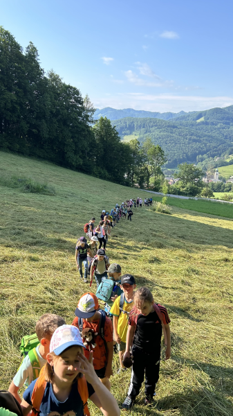 Wandertag der 2.Klassen: Marterlweg
