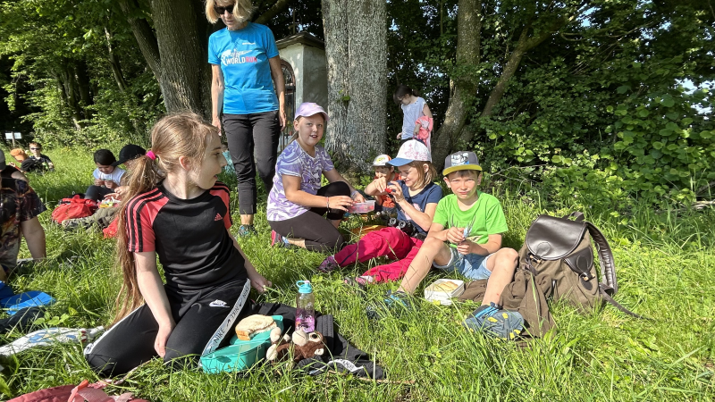 Wandertag der 2.Klassen: Marterlweg