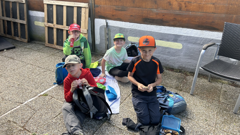 Wandertag 3. Klassen - Kukubauerhütte
