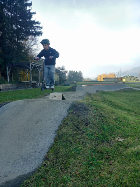 Fit for Kidsstunde auf der Pumptrack